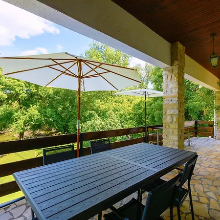 Villa-des-eaux Douces Villa *